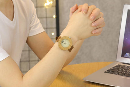 Ruidier Ladies' Simple and Fresh Maple Wood Disc - Shaped Quartz Watch with Fashionable Wood Grain Paper Design, Ideal for Foreign Trade